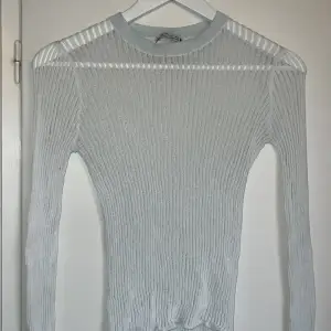 Genomskinlig tröja från zara