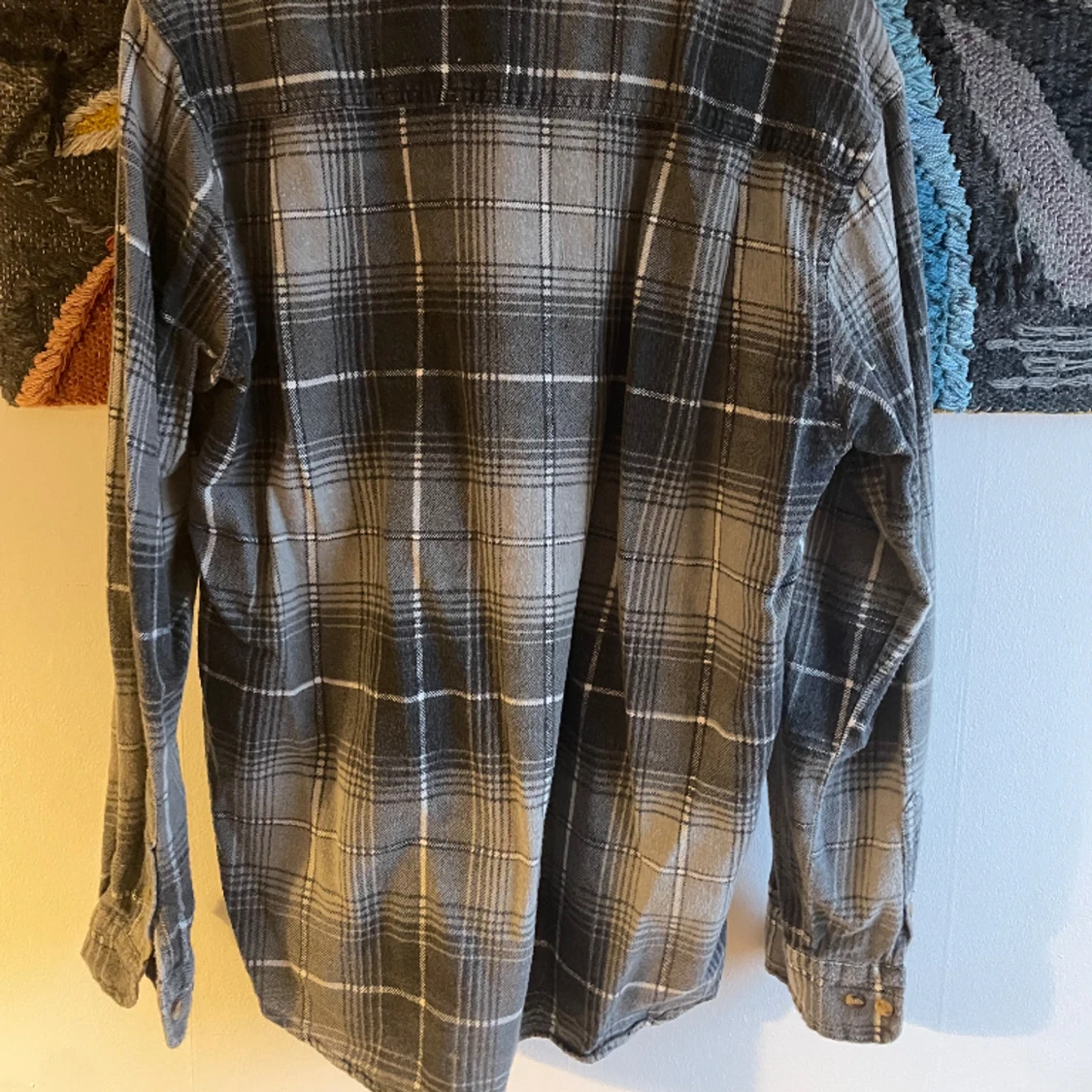 Rutig grå skjorta - 90