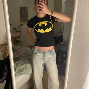 In good condition and nice fit little batman baby tee