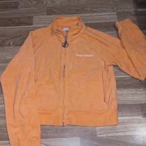 Juicy Couture - Juicy Couture tröja i storlek M, i myckett bra skick 🩷