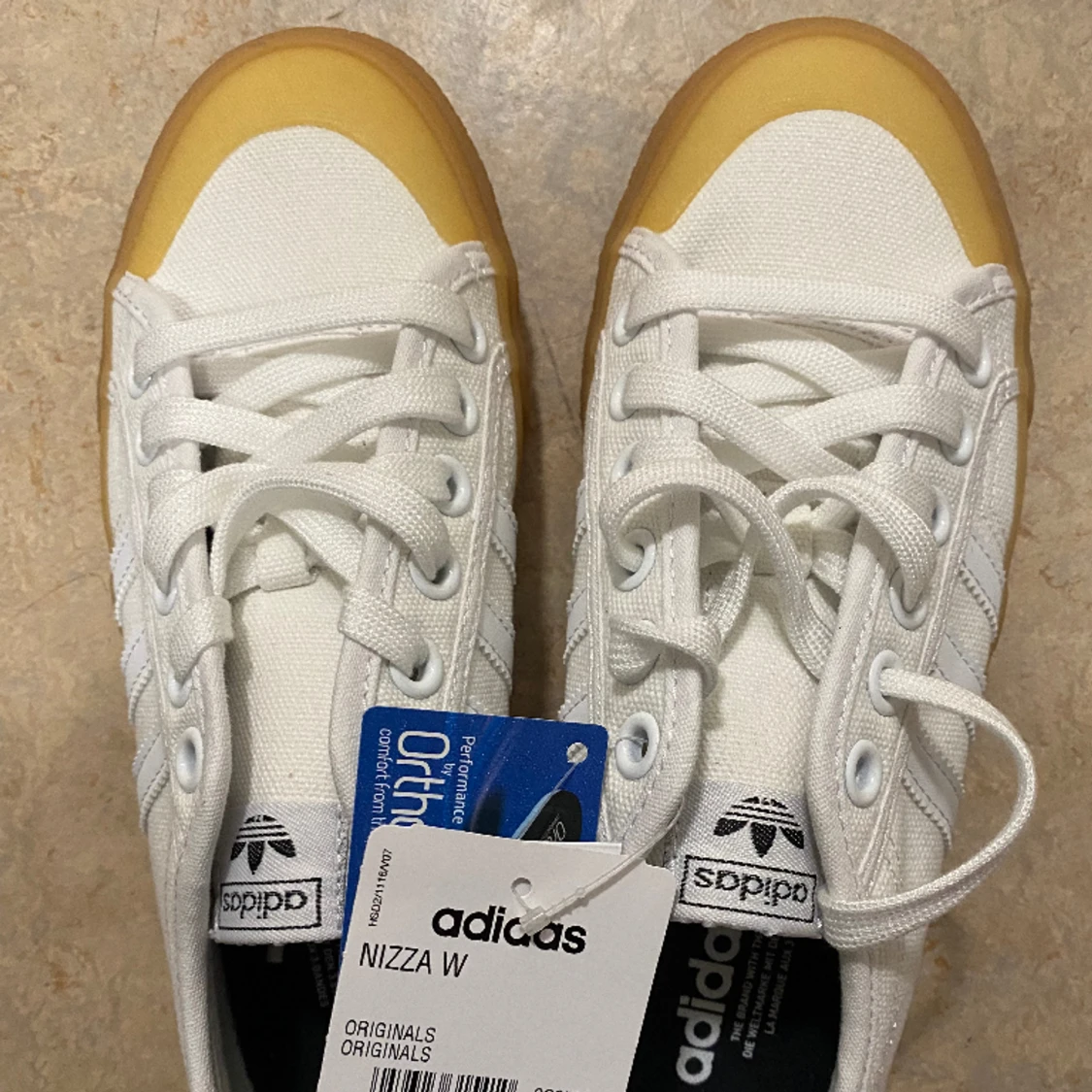 Adidas skor strl. 38