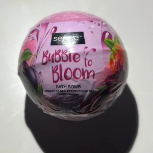 Bath bomb  - Bath bomb 