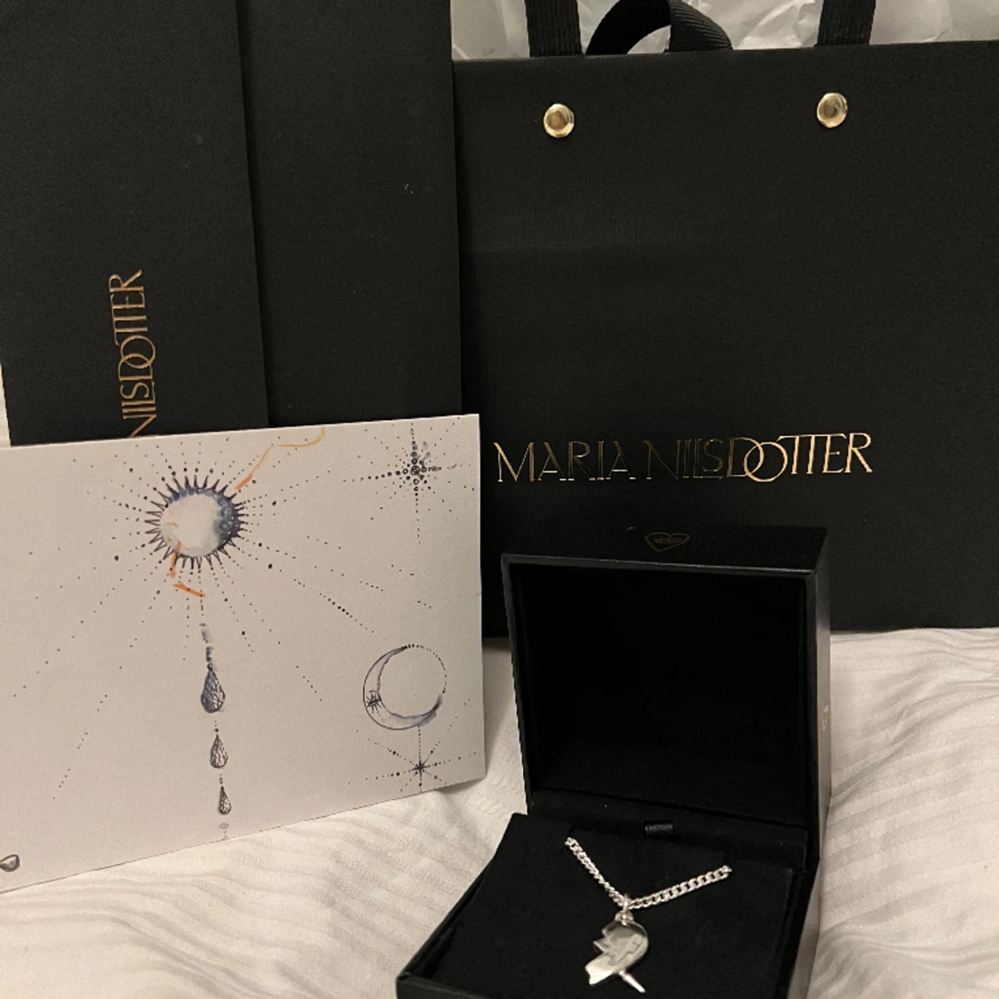  Nytt Maria Nilsdotter halsband   - 90