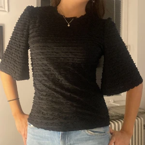 Fest topp - Bra sick! Köpt från plick💞 Kommer inte till användning, använd få tal gånger Ingen storlek står men sitter som XS-S Köpare står för frakt