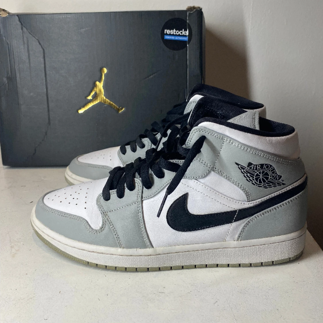 Aj1 smoke grey mid