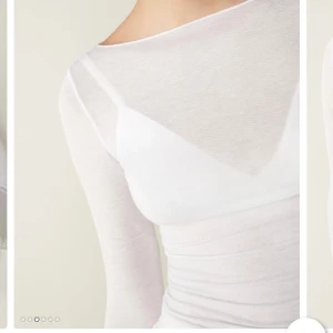 Intimissimi tröjor - Pris kan diskuteras vid snabb affär Säljer nu dessa 2 tröjor från Intimissimi som jag använt ett fåtal gånger🌸 Säljer eftersom dom inte kommer till användning Båda för 500 eller en för 300🩷  Båda tröjor i jätte fint skick Köparen står för frakten🫶🏽