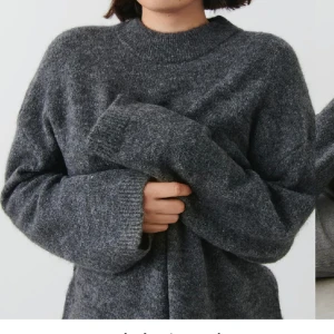 Stickad tröja  - Stickad tröja