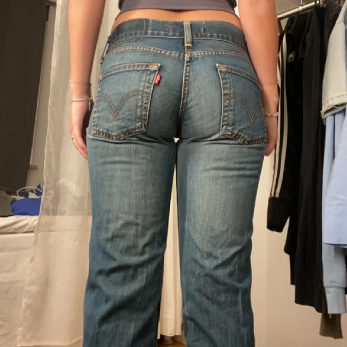 Lågmidjade Levis jeans  - 90