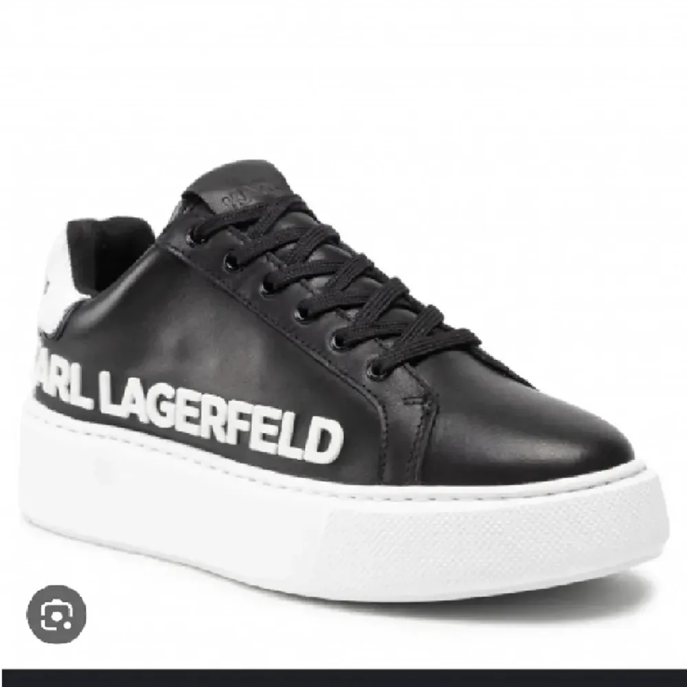 Karl Lagerfeld sneakers, helt nya i storlek 38. Skriv privat vid intresse💕🩷Gratis frakt. Skor.