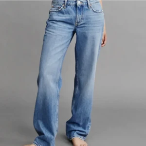 Jeans - Low waist jeans från Gina Tricot!👖 Strl 36. Köparen står för frakten 💌