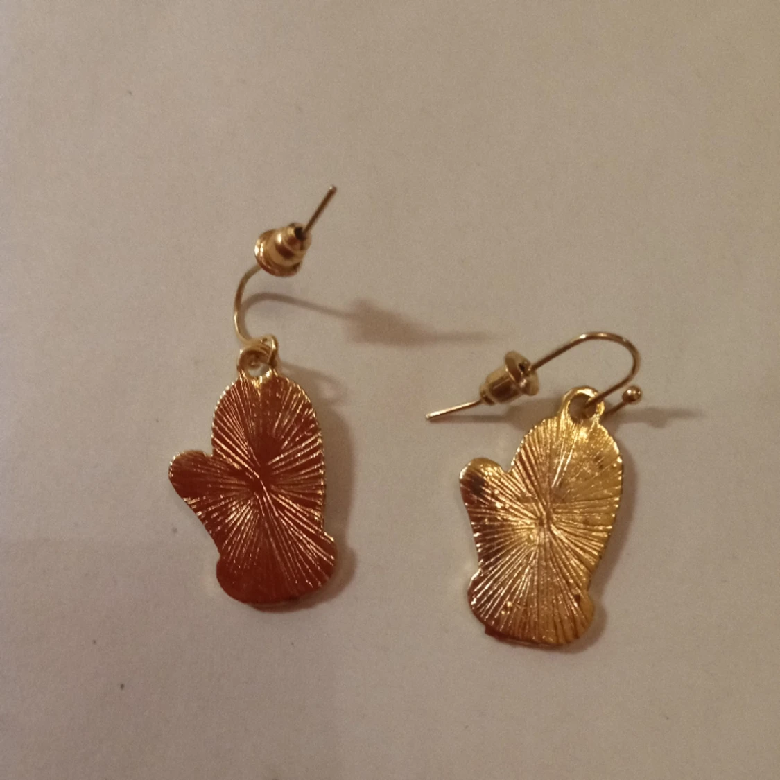 Jul örhängen med hänge av en vante . - 90