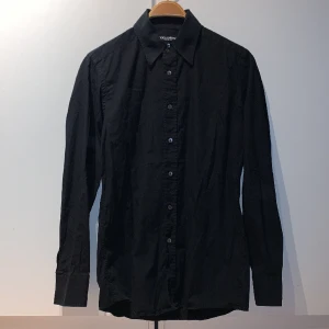 Dolce&Gabbana Skjorta - Svart riktigt snygg Dolce&Gabbana skjorta i storlek S. Kom pm för mer info😀