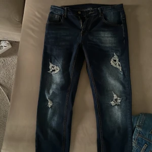 Jeans  - Jeans storlek 32 i gott skick hör av dig vid frågor 