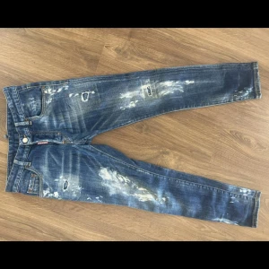 Dsquared jeans kille 12 år  - Jättefina såklart äkta jeans dsquared st ca 150, 12år 