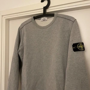 Stone island crewneck - Stone island crewneck Storlek S