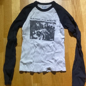 brandy melville tryck tröja - lite downtown vibe