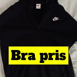 Nike Zip-Up Hoodie - Bra skick och tvär snygg.