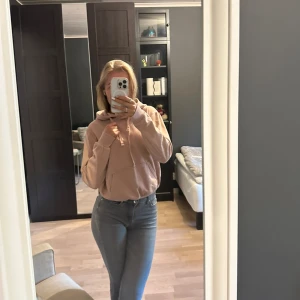 Ljusrosa hoodie - Jätteskön ljusrosa hoodie från HM i storlek XS