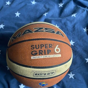Basketball Size 6 - Bra grep, använd, bra pumpad 