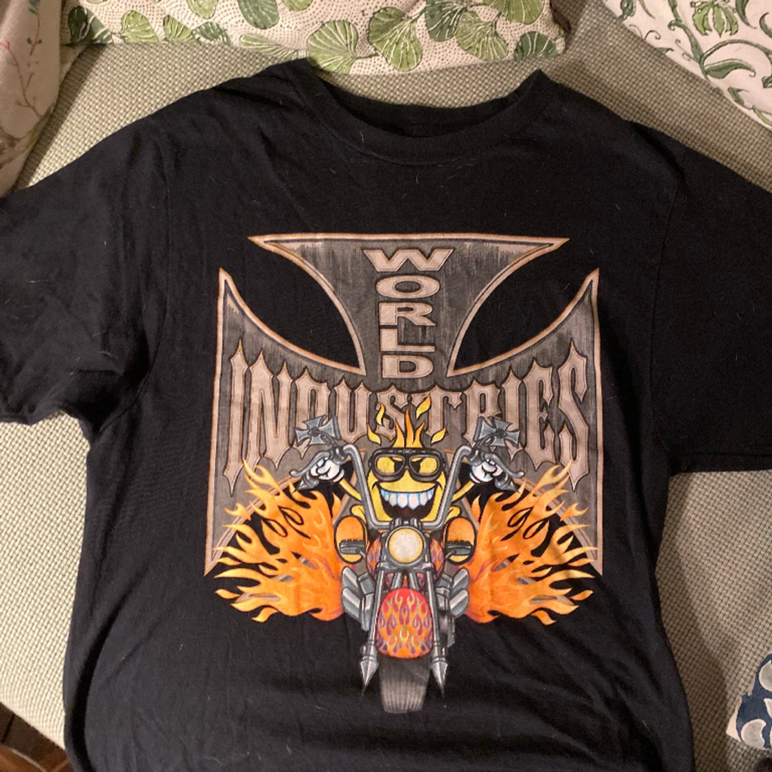 World industries t-shirt