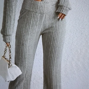 Ny Klänning  - 2 St Nytt i storlek M Ligger i förpakning  fortfarande. 100 kr st