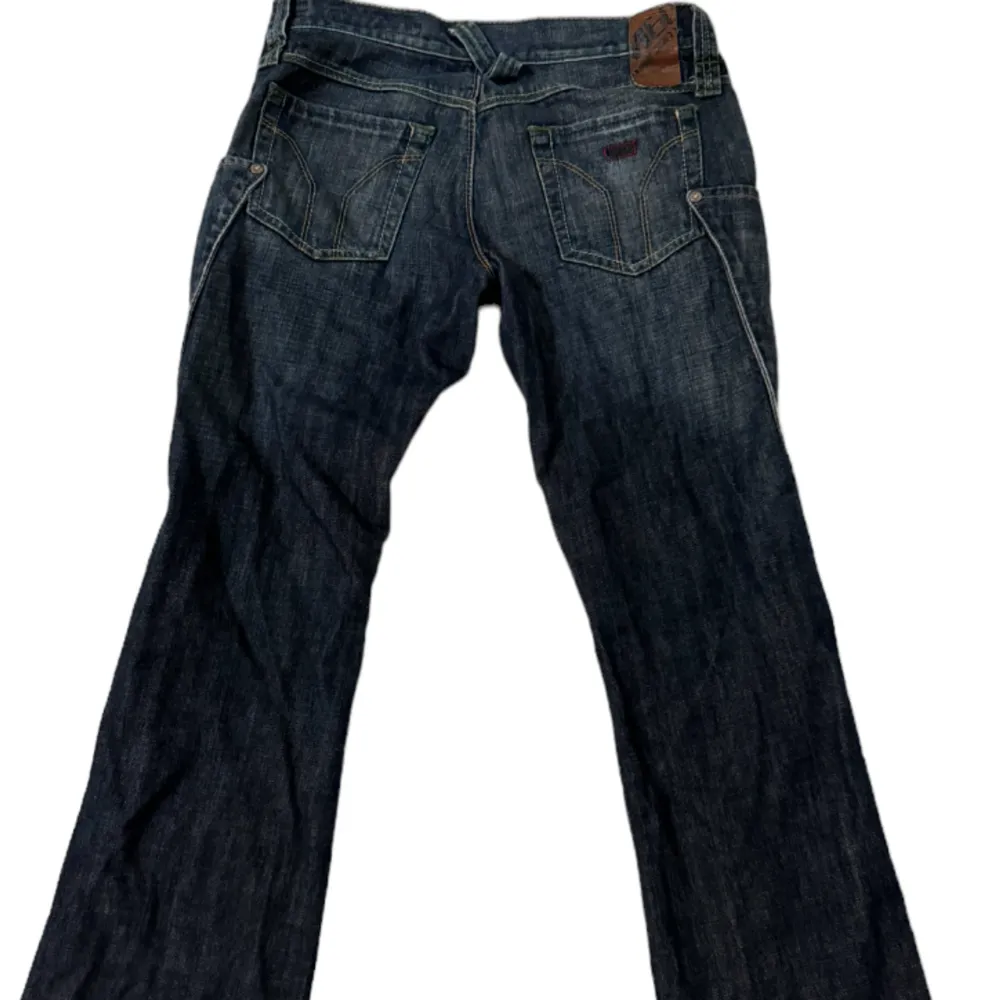 Fina jeans från miss sixty❣️ midjemått: 76, innerben: 75. Jeans & Byxor.