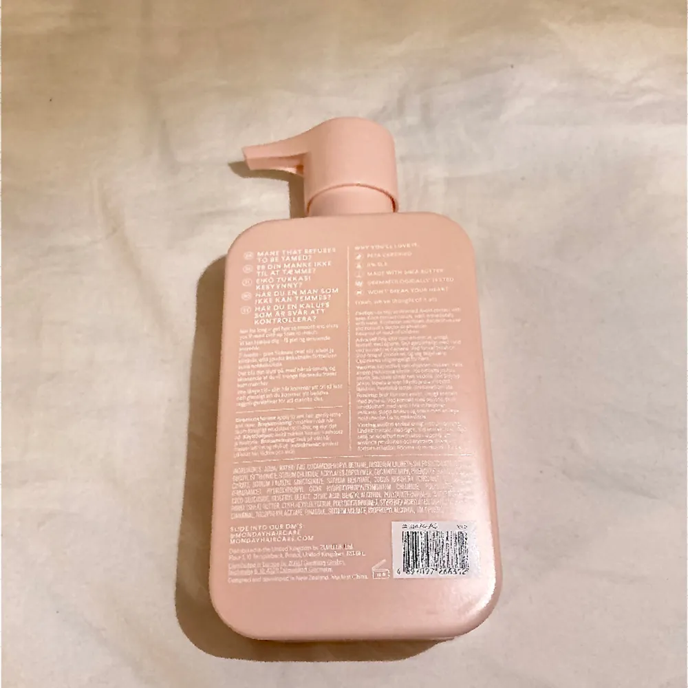 Helt oanvänt shampoo från Monday, 350 ml. Nypris 82 kr. Kontakta mig vid frågor 💓köparen står för frakten!. Övrigt.