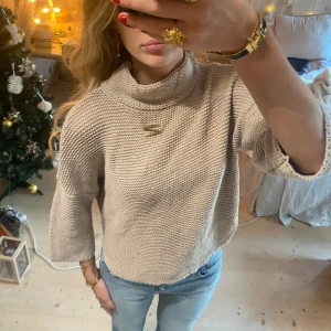 Stickad tröja  - SUPER snygg!! I jätte bra kvalitet!💓💓