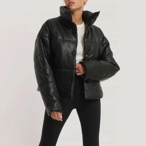 NA-KD jacka  - Nu nakd jacka, inga defekter 