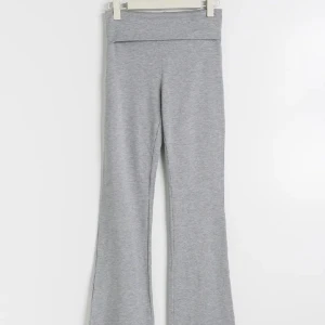 Yoga pants - Säljer mina yoga byxor från Gina tricot eftersom de inte är min rätta storlek. Har bara testat dem på en gång så knappt använda. Köpta för 359kr. Klicka Järna på köp nu💗