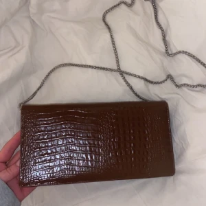 Axel väska  - Aldrig använd 