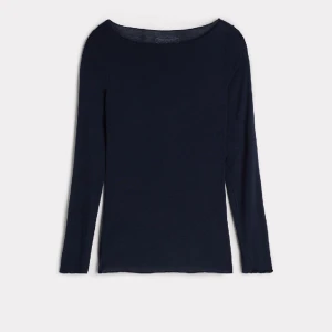 Intimissimi Tröja - Helt ny intimissimi tröja med lappar kvar. Säljer då jag hellre vill ha i annan färg. 