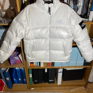 The North Face jacka - Helt nytt skick, har används få tal gånger