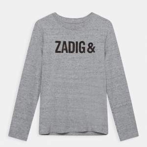Säljer min jätte fina Zadig & Voltaire tröja pågrund av att den inte kommer till användning längre 💓 använd få tal gånger! ! Tryck INTE på köp nu ! Nypris 619 kr !