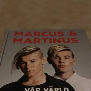 Lägger upp annonsen igen, då jag inte varit inne på appen på ett tag! 
 Marcus och Martinus vår värld bok, helt ny och
aldrig använt då jag har dubbletter!
 köparen står
för frakten!🤍
 
