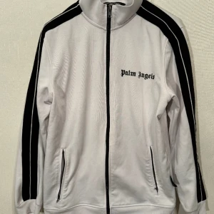 Palm angels - En palm angels tröja Storlek S Qr-kod finns med Priset går att diskutera🤩