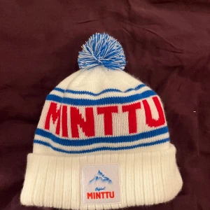 Minttu mössa - Helt ny minttu mössa🤩perfekt för vintern! Kan gå ner i pris vid snabb affär🫶🏼