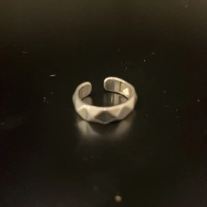 Ring  - Jättefin justerbar ring, rostfritt stål!