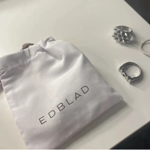 Edblad ring  - Fick två i julklapp 