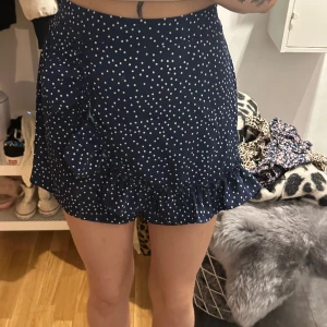 Fina kjolshorts - Praktiska kjolshorts i skönt material!