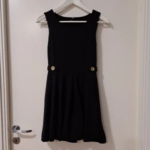 Klänning  - Storlek xs