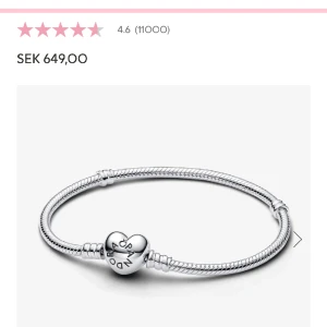 Pandora armband - Säljer detta Pandora armbandet, väldigt fint skick, äkta silver!  Nypris är 649, mitt pris är 450 kr 💓 