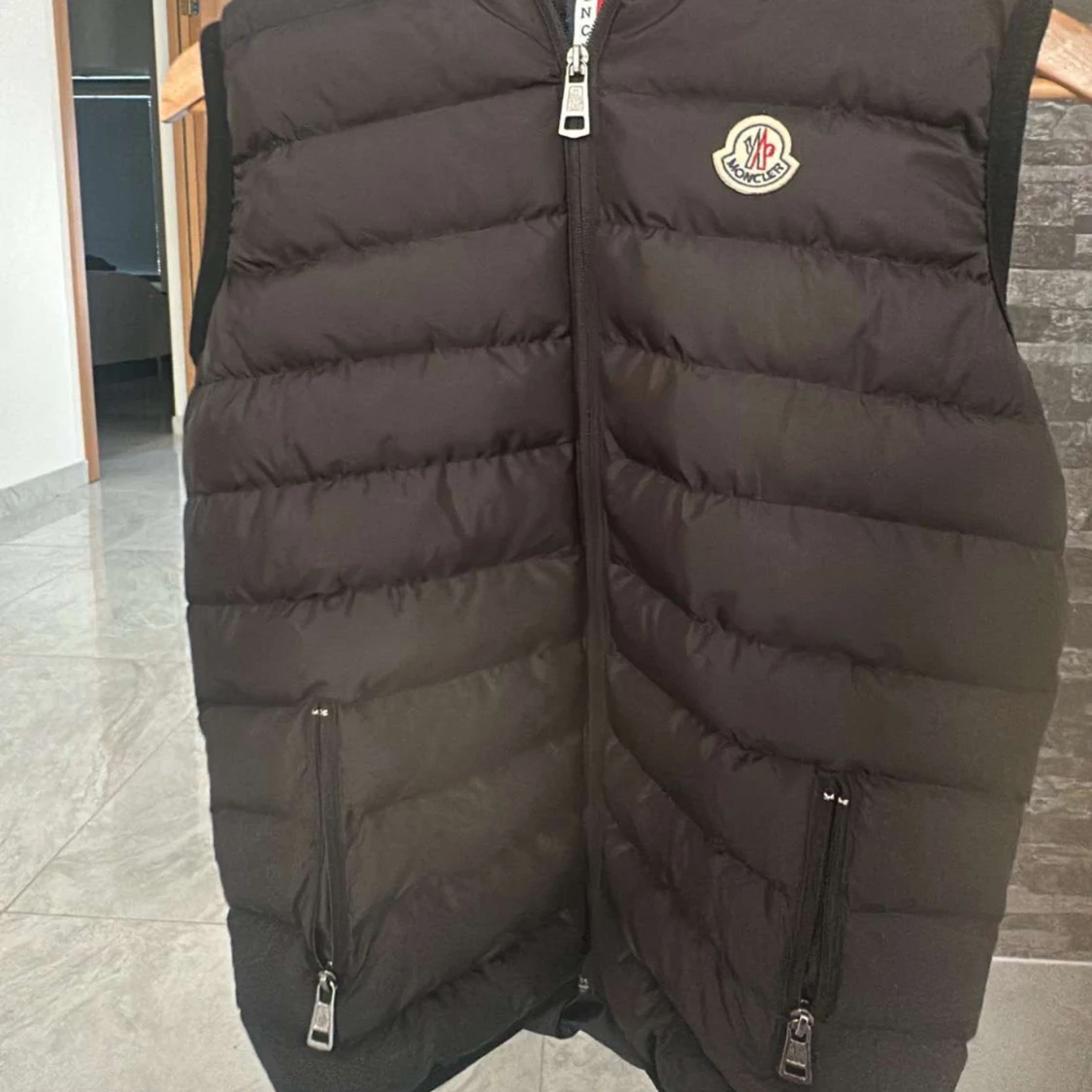 Moncler väst 