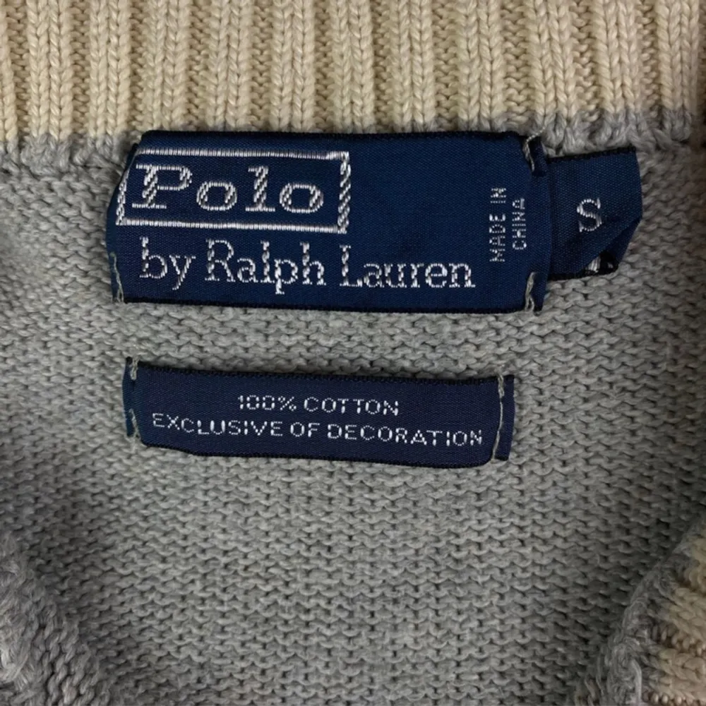 Använd 1 gång Grå polo Ralph lauren zip tröja  650kr. Tröjor & Koftor.