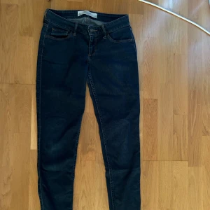 Abercombie&Fitch jeans strl 27/29 - Storlek 27/29