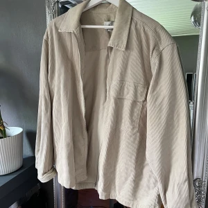 Hm overshirt - Hm overshirt, använde 1 gång förra sommaren så, så gott som ny
