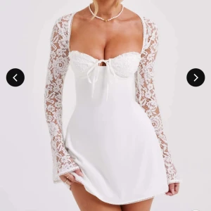 Vit klänning - Trendig klänning på tik tok. Perfekt till midsommar / sommar / student.