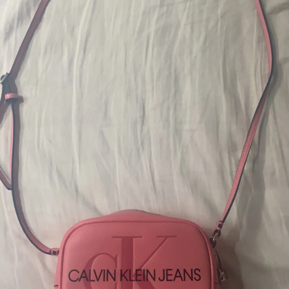 Calvin Klein väska  - 90