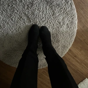 Svarta boots - Säljer dessa då jag inte använder de