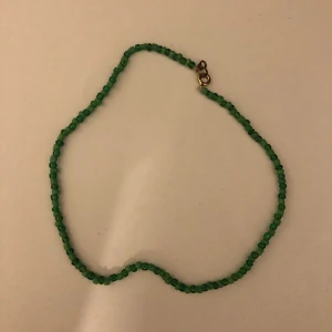 Halsband  - 25kr (tryck inte på köp nu utan skriv privat)✨✨